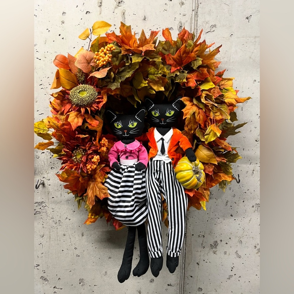 New Hand Crafted Fall Halloween Black Sitting Cats Wreath Pumpkins Sunflowers Lg - Picture 7 of 9